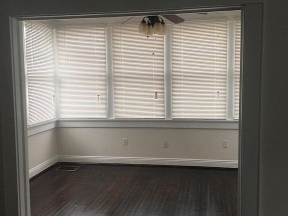 bonus room/sunroom