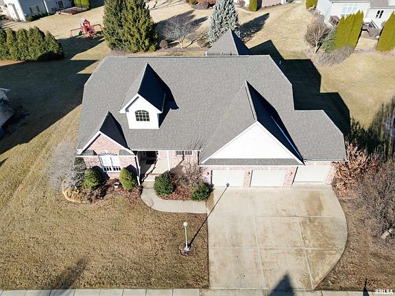 2nd image of 7103 N Draycott Pl