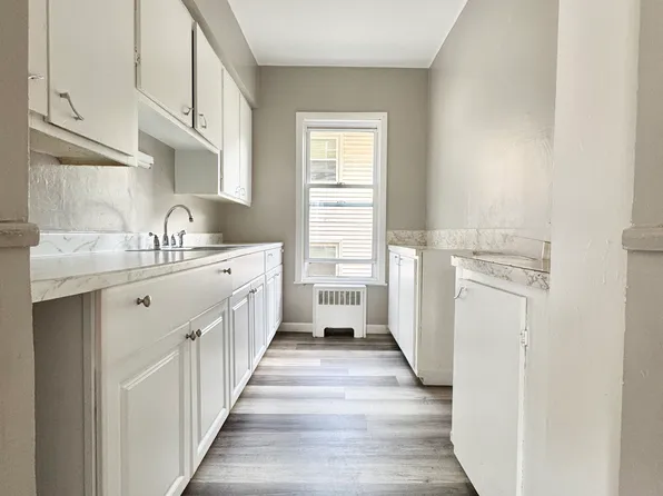 64 Dubuque St #1, Manchester, NH 03102