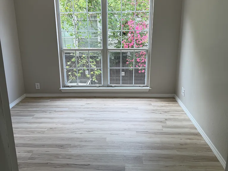 4303 Buena Vista St #202 — Photo 12