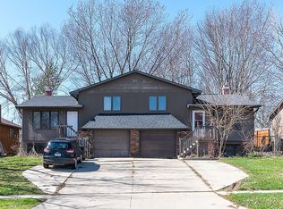 1428 Eastview Dr, Coralville, IA 52241