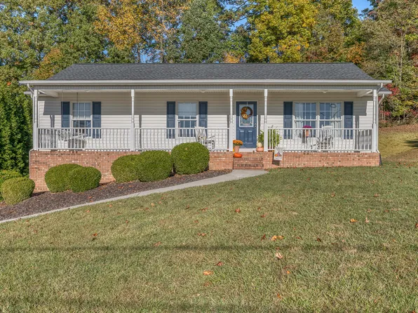 208 Meadow Springs Ln, Mt Carmel, TN 37645