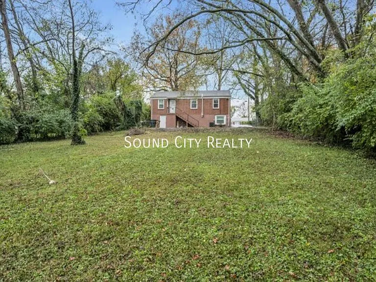 2820 Saint Edwards Dr — Photo 24