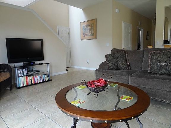 2nd image of 307 Cambria Ave