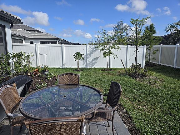 3rd image of 24941 Surf Haven Ln