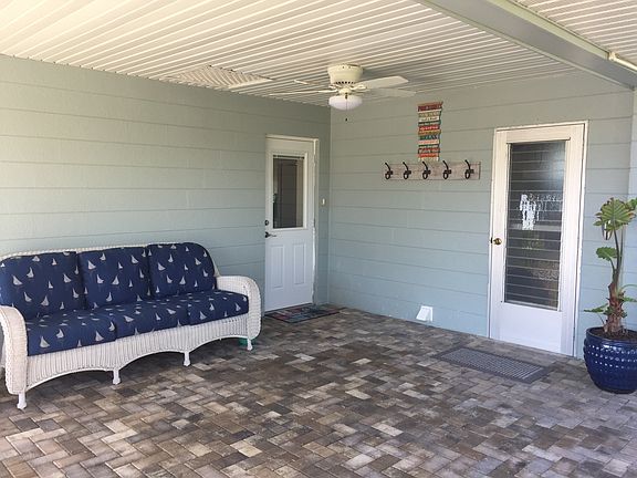 3rd image of 1740 Meadowlark Ln