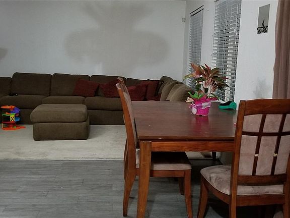 4th image of 4958 Eureka Ct