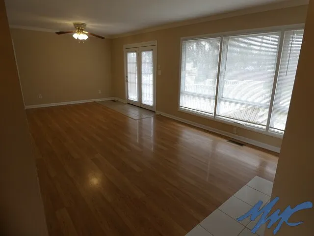 822 Kirkwood Ave — Photo 3