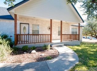 120 Lariat Dr, Bandera, TX 78003