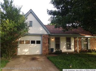 3695 Shadow Oaks Pkwy, Horn Lake, MS 38637