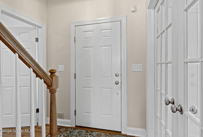 5th image of 25 Sycamore Street