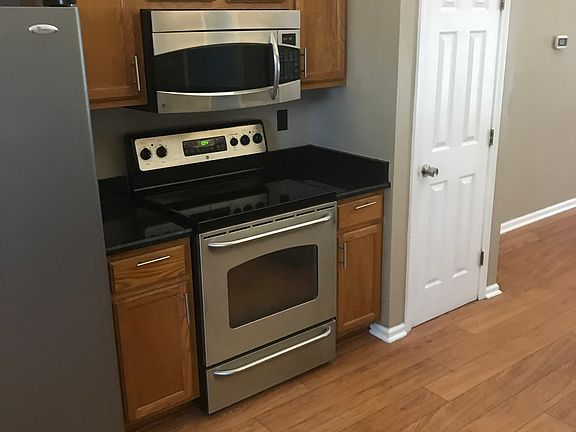 4th image of 3018 Hickory Glen Dr