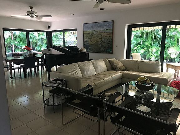 4th image of 348 Glenridge Rd