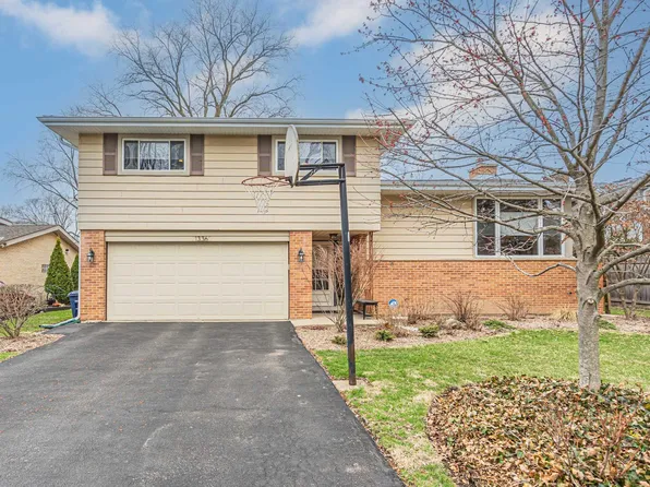 (undisclosed Address), Deerfield, IL 60015
