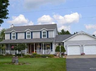 43 Brewer Rd, Leonard, MI 48367