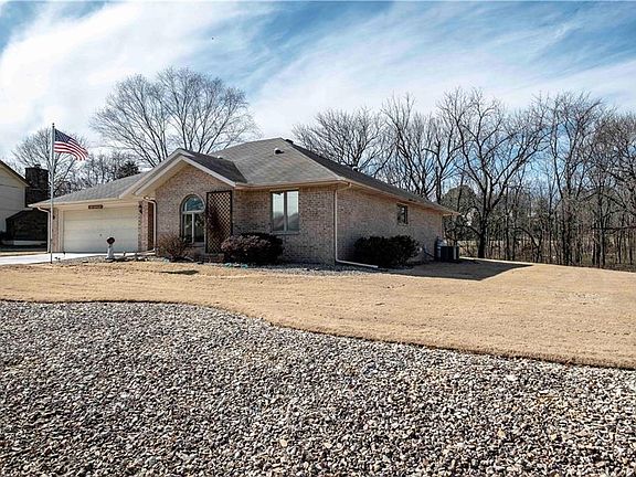 3rd image of 5 Scotsdale Pl