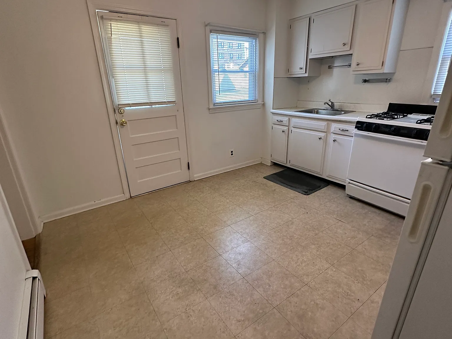 2 bed, $2,200 — Photo 4