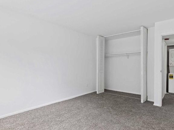 Bedroom & Washer and Dryer