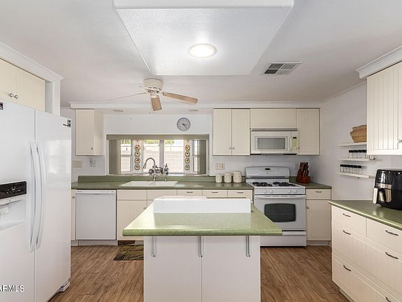 4th image of 7320 E ABILENE Avenue