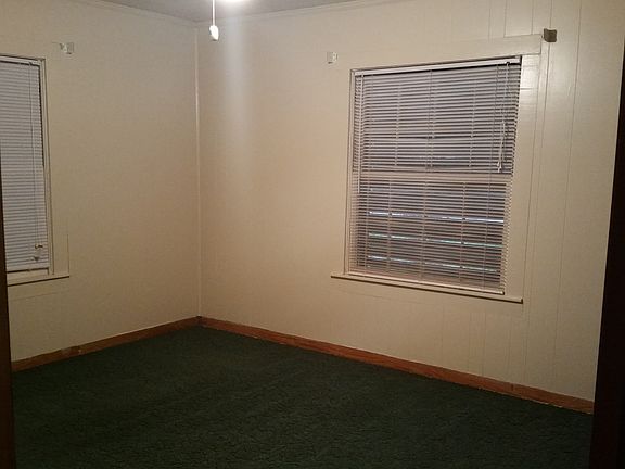 4th image of 1903 Oleander Dr