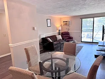 1 bed, 675 sqft, $2,100 — Photo 4