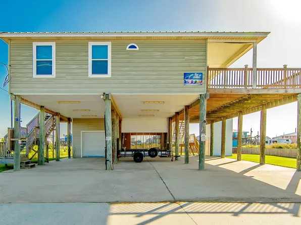 126 Dee Ln, Grand Isle, LA 70358