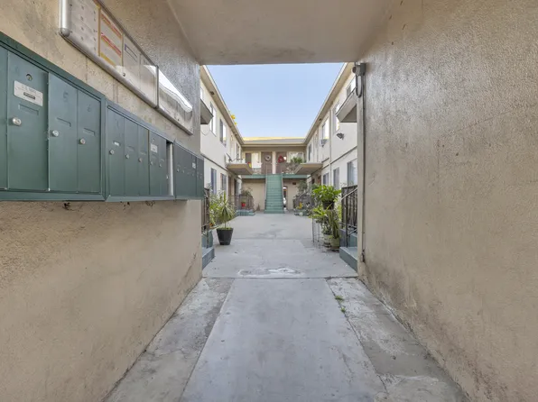 8118 S. Western Ave.