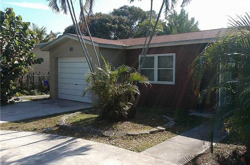 1st image of 118 S Sequoia Dr