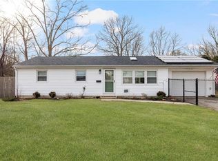 225 Ardway Ave, Warwick, RI 02889