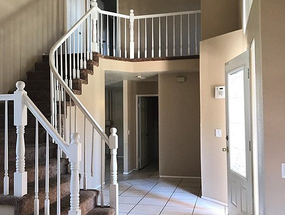 5th image of 12660 Pinyon Pine Ct