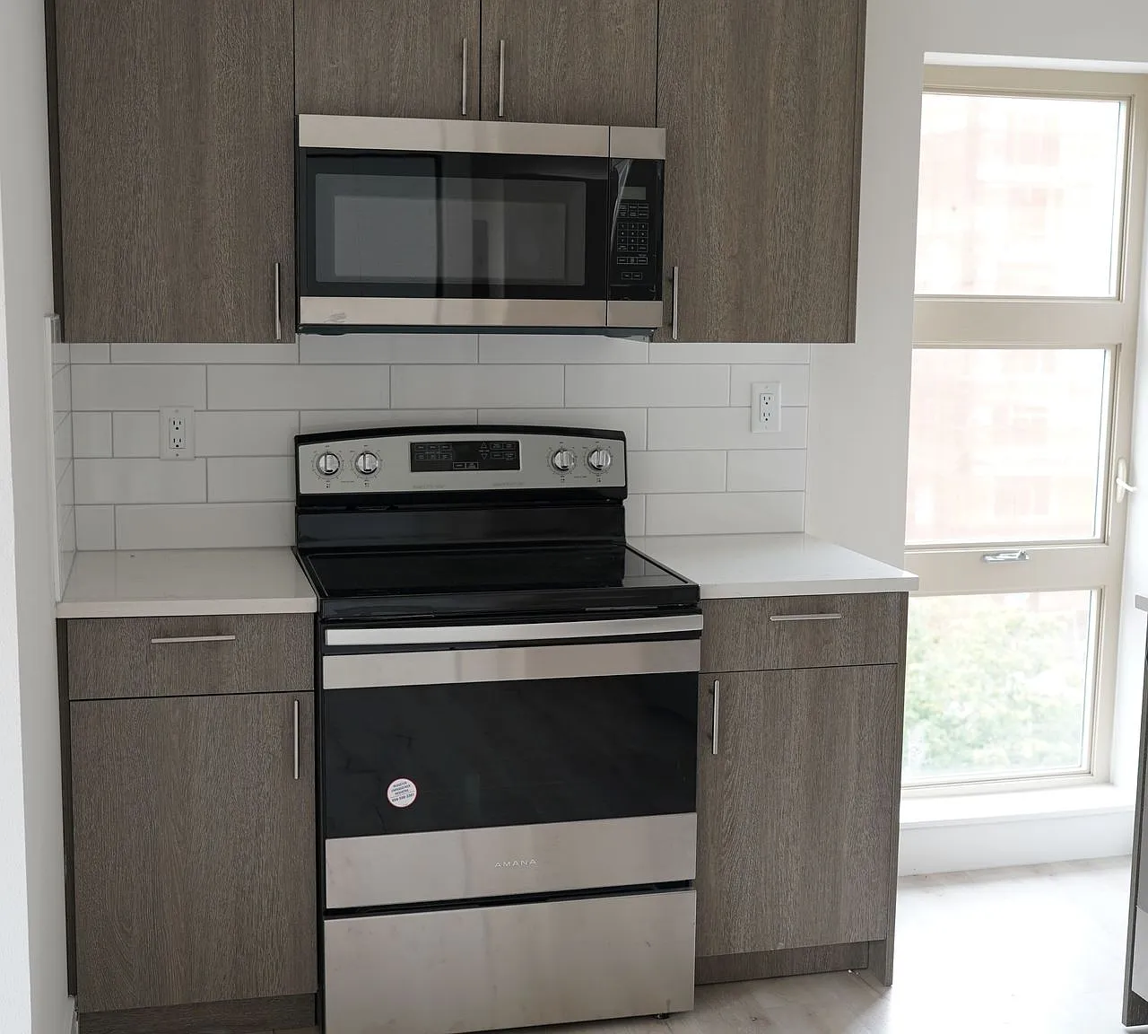 South Lane Apartments — Photo 2