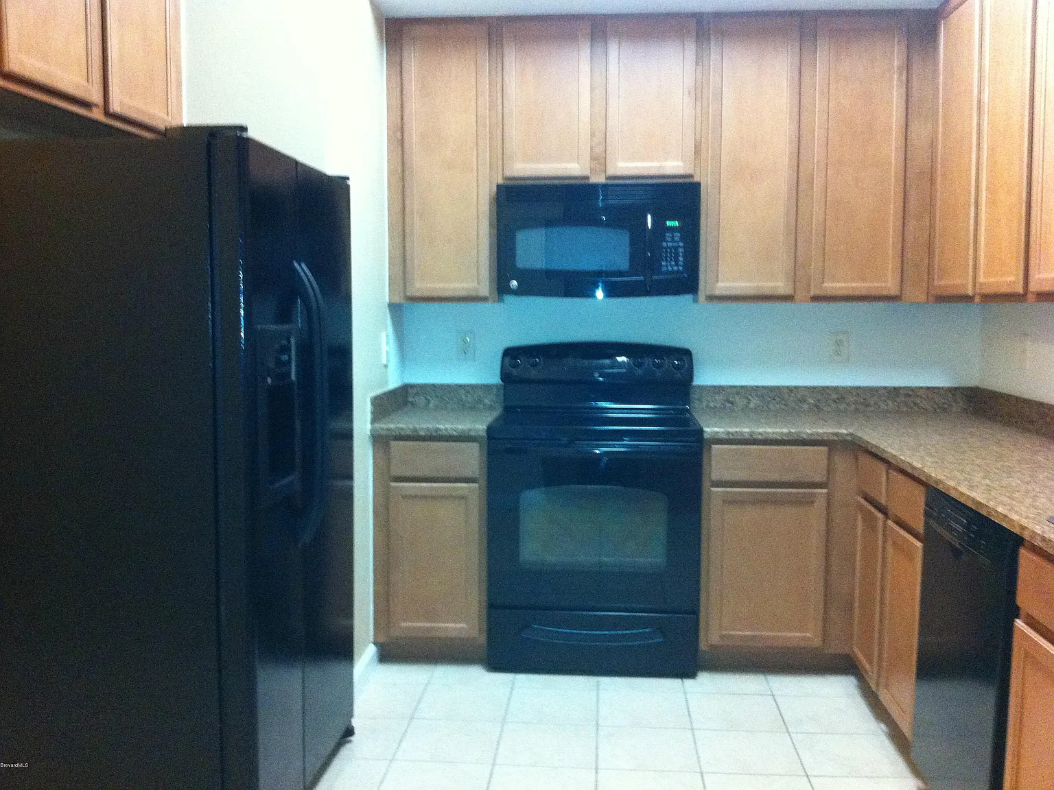 3 bed, 2.0 bath, 1284 sqft, $1,650 — Photo 2