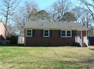 626 Redheart Dr, Hampton, VA 23666