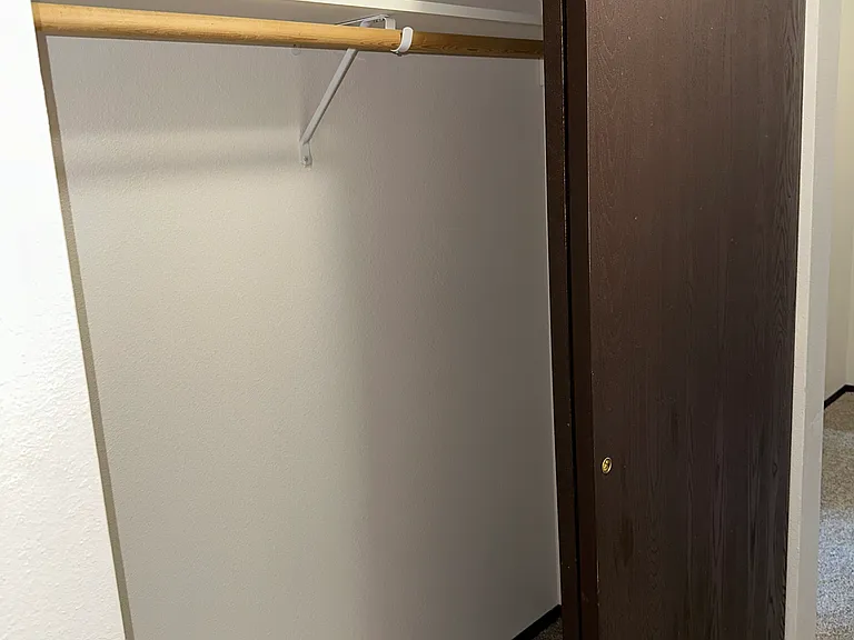 Hidden Lake Apartments — Photo 26