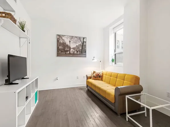 416 West 52nd Street 611 image 1 of 5