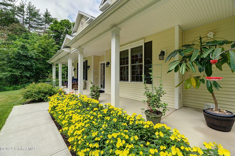 5th image of 55 Ford Road