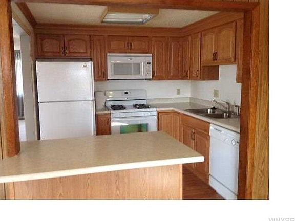 3rd image of 299 Midland Ave