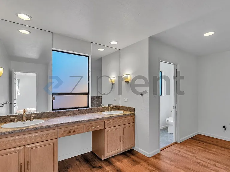 617 Hove Ct — Photo 46