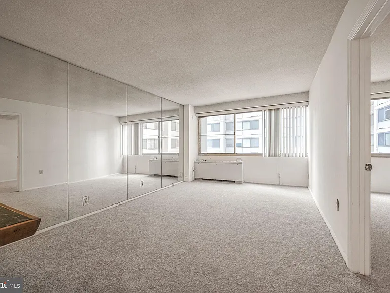 5500 Friendship Blvd #1125N — Photo 8
