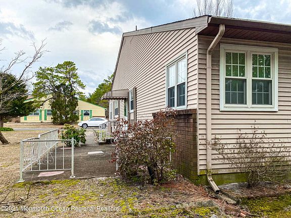 2nd image of 1 Ivy St #B
