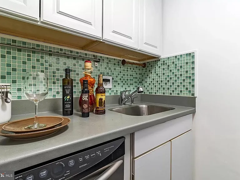 2141 I St NW #610 — Photo 15