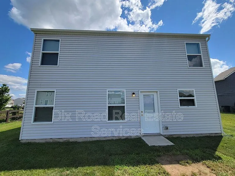 837 Prescot Cir — Photo 3