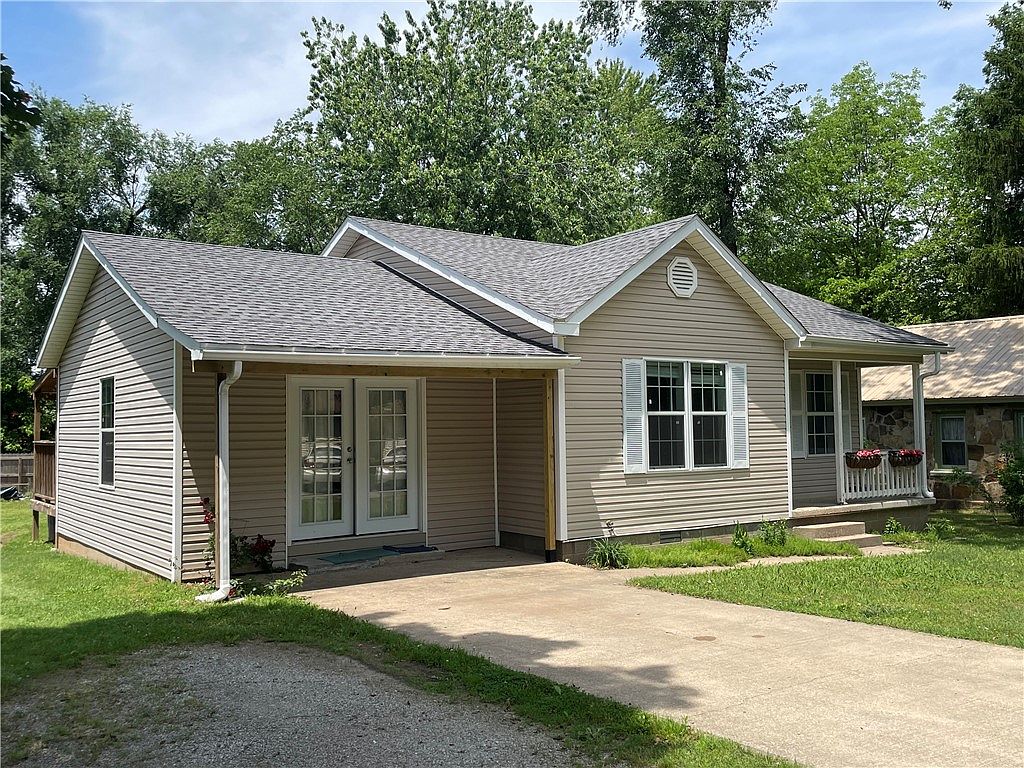 304 Pritchard St, Berryville, AR 72616 Zillow