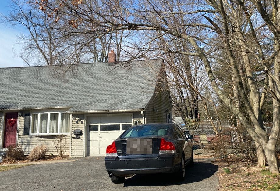 2nd image of 121 Split Rock Ln