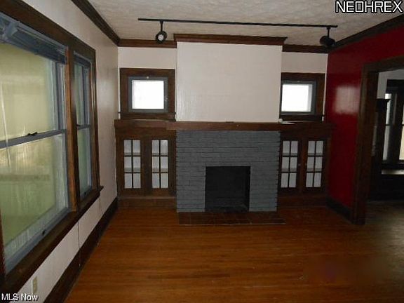 4th image of 3609 Raymont Blvd