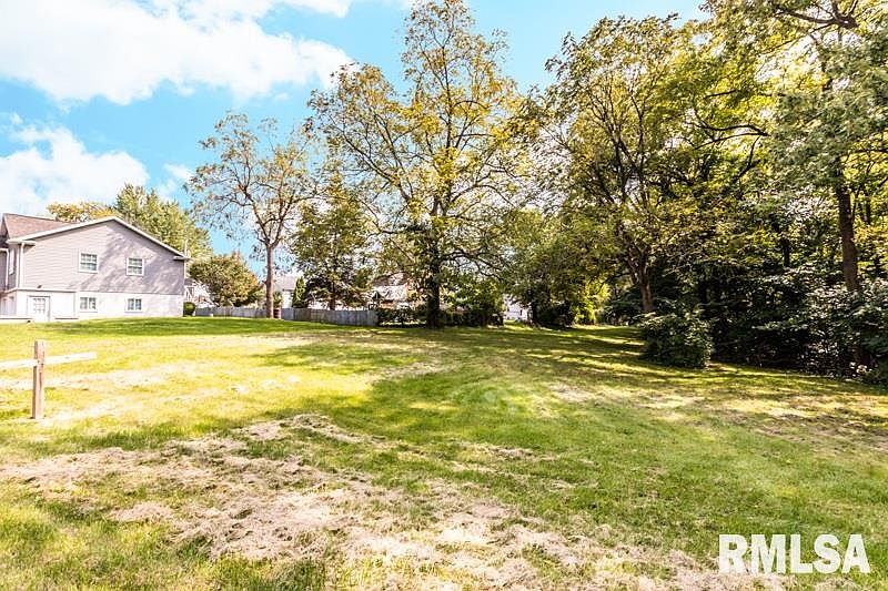 1st image of 626 Pekin Ave