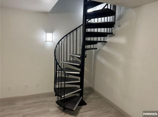 101 W Ridge Mews, Wood Ridge, NJ 07075