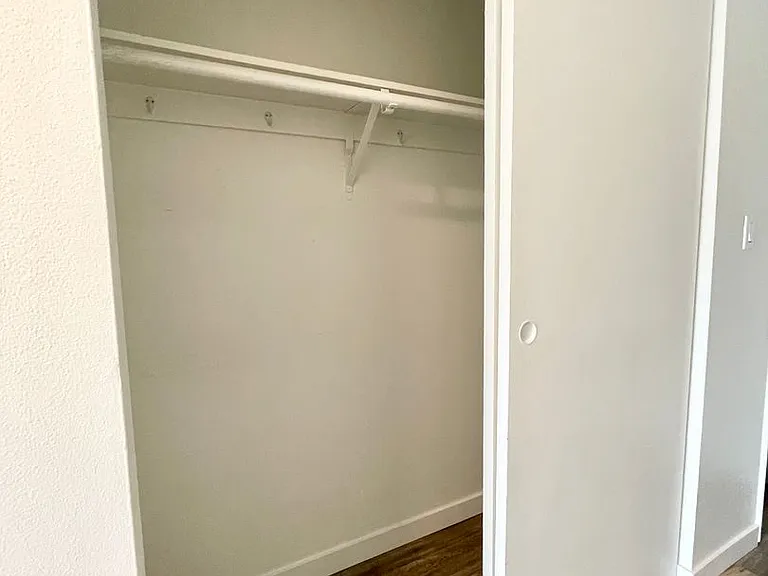 Village Vista Apartments — Photo 10
