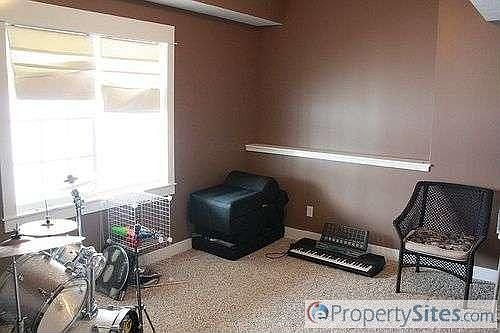 2nd image of 7387 Brewer Dr