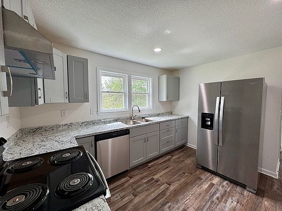 3rd image of 6173 Unitia Rd